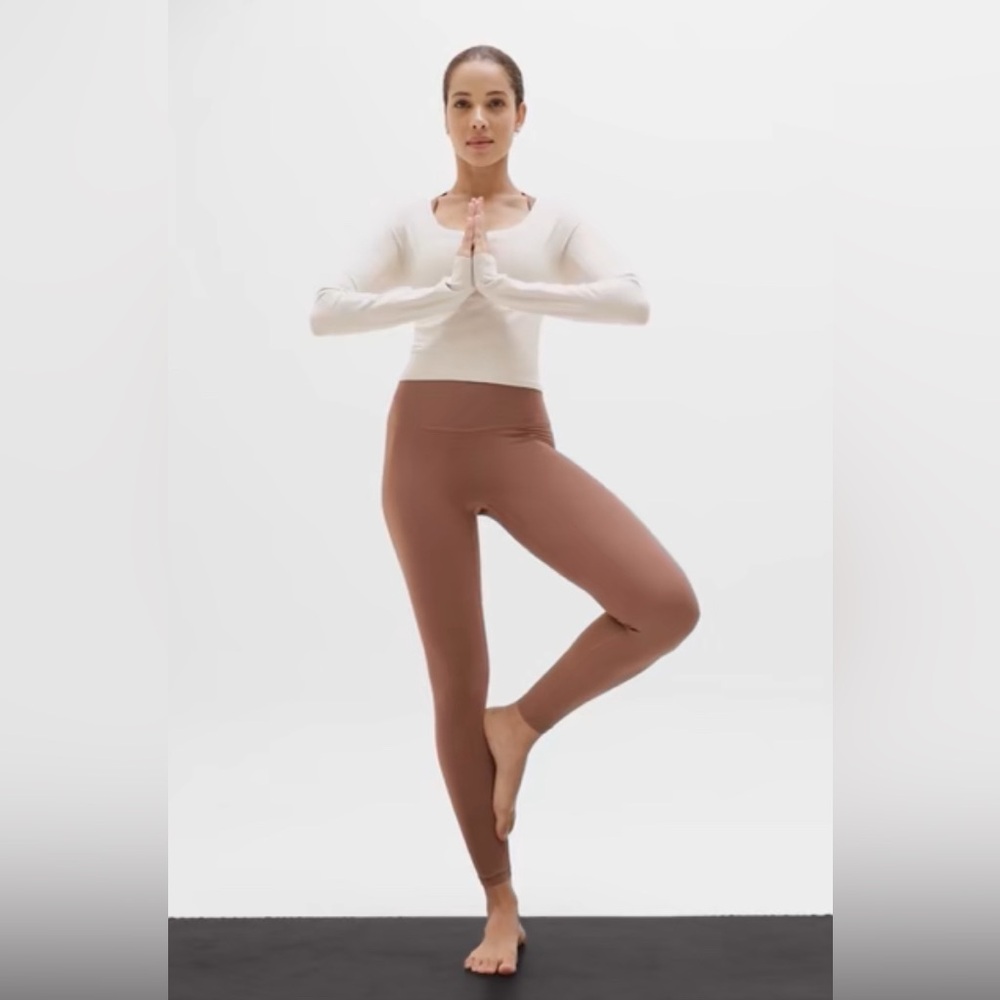 NWT ATHLETA Transcend Top BONE Sz MED